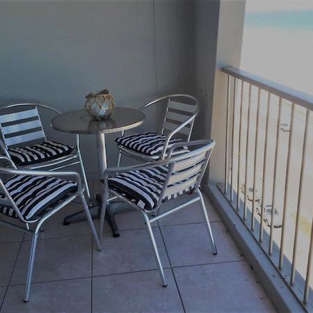 Blouberg Beachfront Apartment 布鲁堡史特兰 外观 照片
