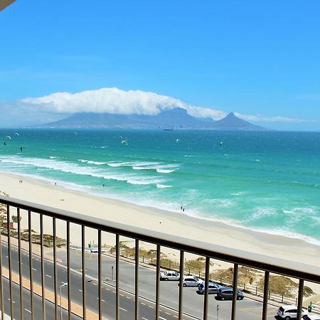 Blouberg Beachfront Apartment 布鲁堡史特兰 外观 照片