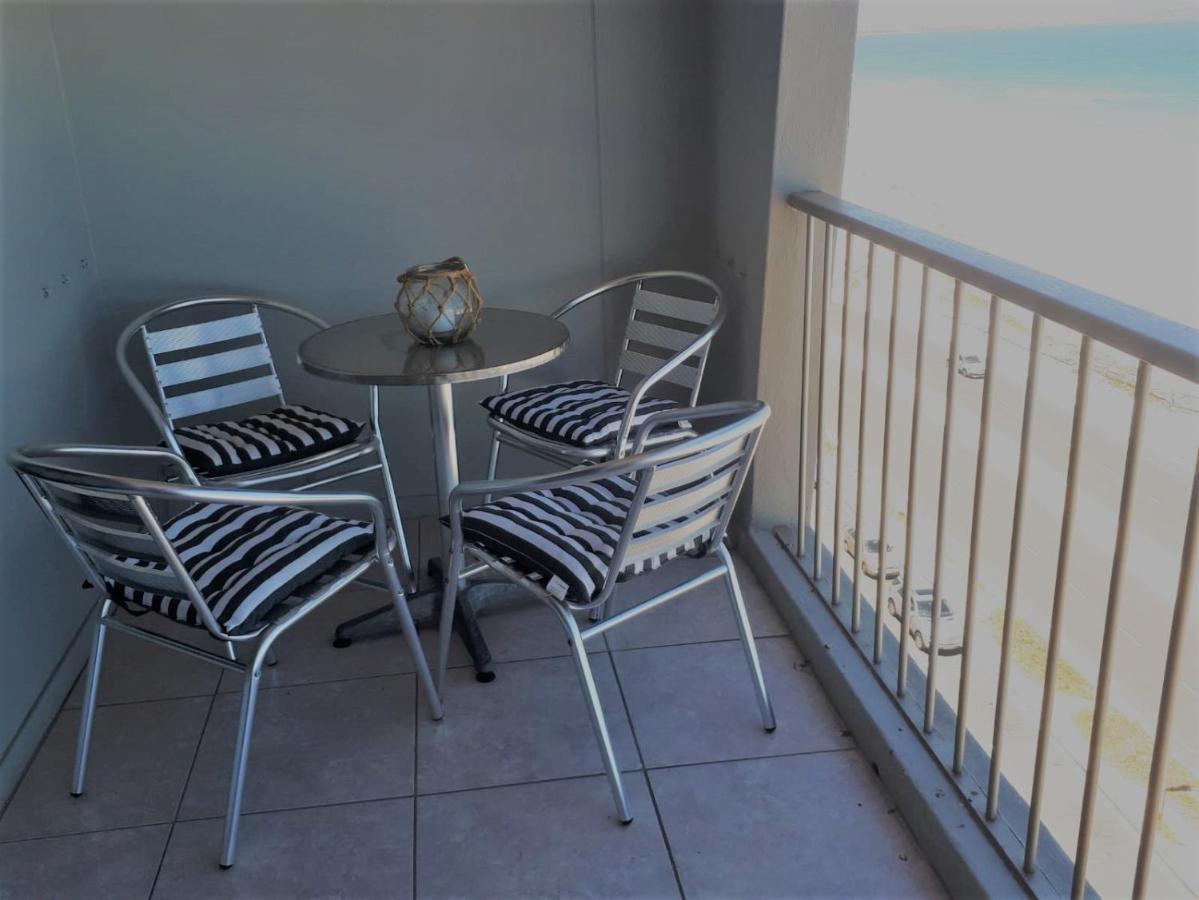 Blouberg Beachfront Apartment 布鲁堡史特兰 外观 照片