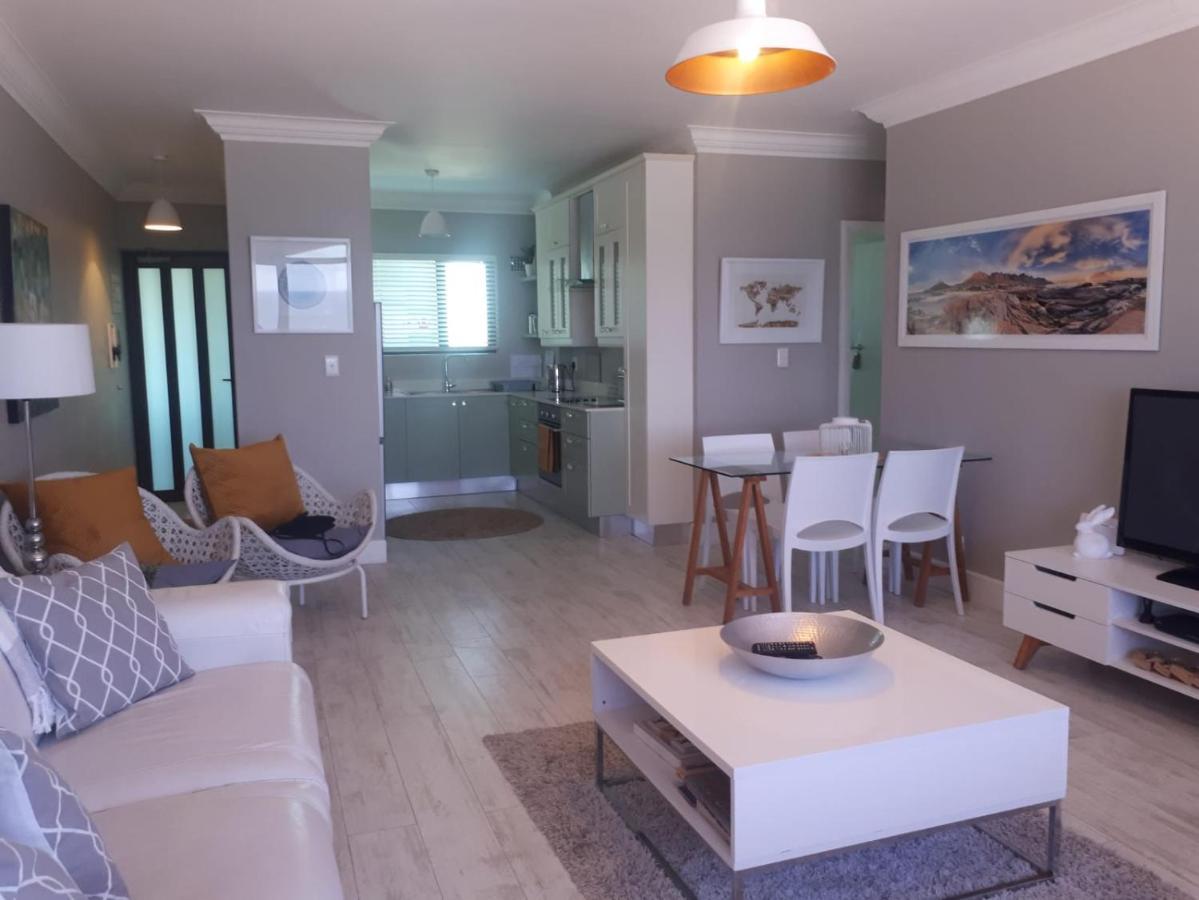 Blouberg Beachfront Apartment 布鲁堡史特兰 外观 照片