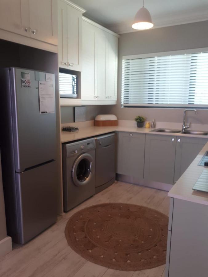 Blouberg Beachfront Apartment 布鲁堡史特兰 外观 照片