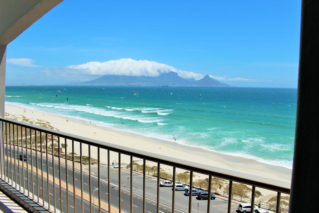 Blouberg Beachfront Apartment 布鲁堡史特兰 外观 照片